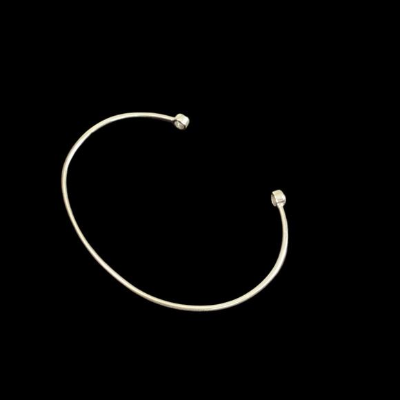 Forevermark Icon™ Open Bangle - 18k White Gold / 0.15 ctw Bracelet - Picture 6 of 7